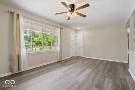 2555 W Sycamore Drive Greenfield IN 46140