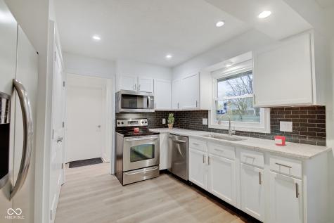 923 Leisure Lane Greenwood IN 46142