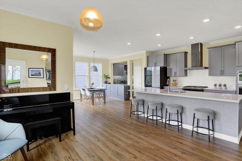 10294 Pigato Drive Zionsville IN 46077