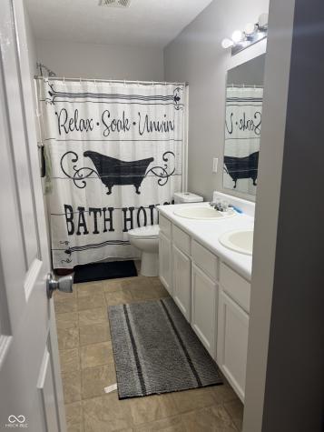 5866 Thompson Park Boulevard Indianapolis IN 46237