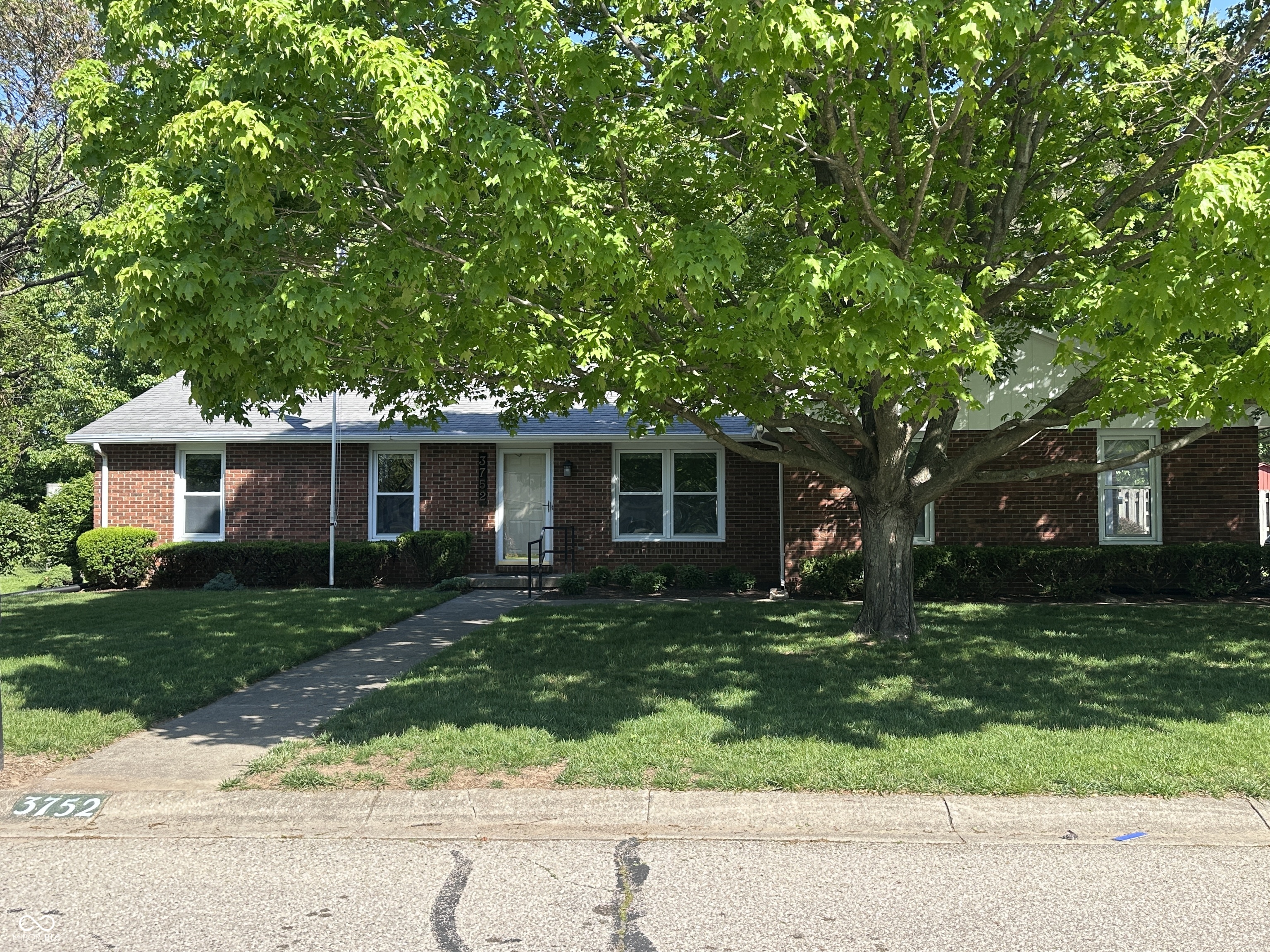 3752 Ironwood Drive Columbus IN 47203