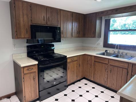 3752 Ironwood Drive Columbus IN 47203