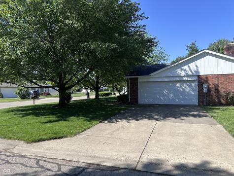 3752 Ironwood Drive Columbus IN 47203