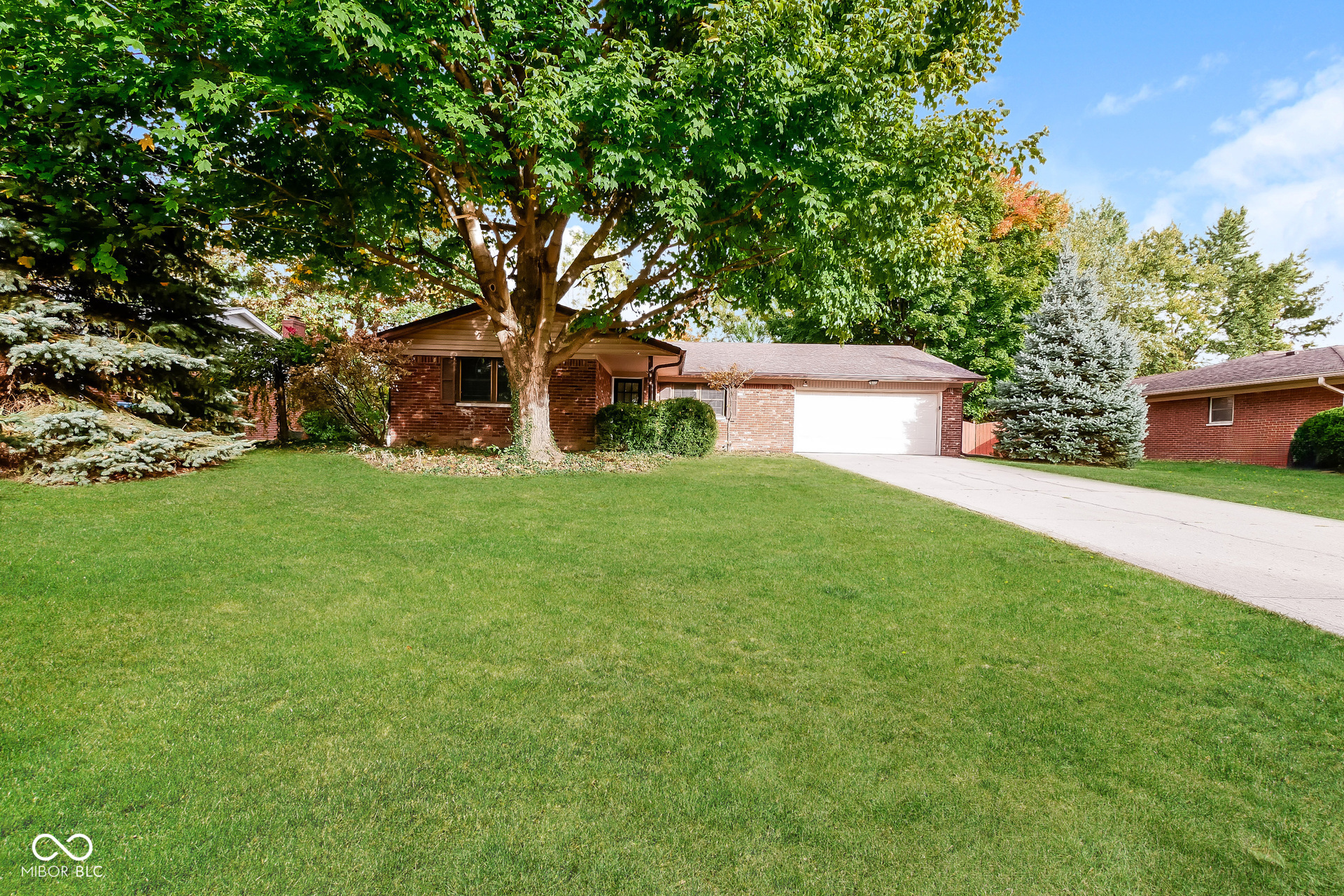 1429 Roseway Drive Indianapolis IN 46219