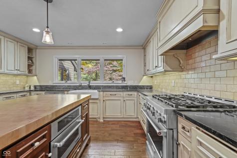 11416 Forest Knoll Circle Fishers IN 46037