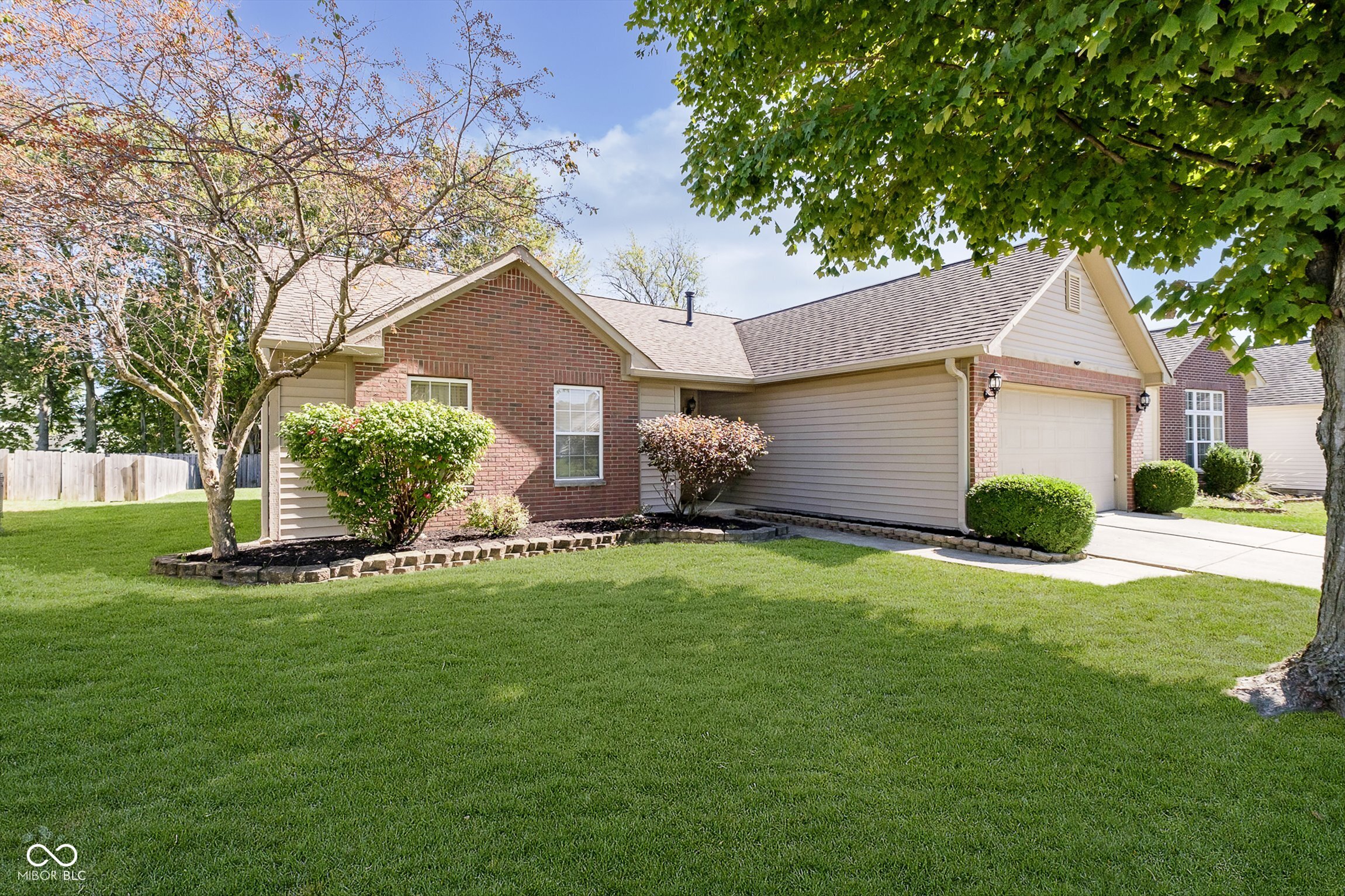 2239 Midlothian Lane Indianapolis IN 46214