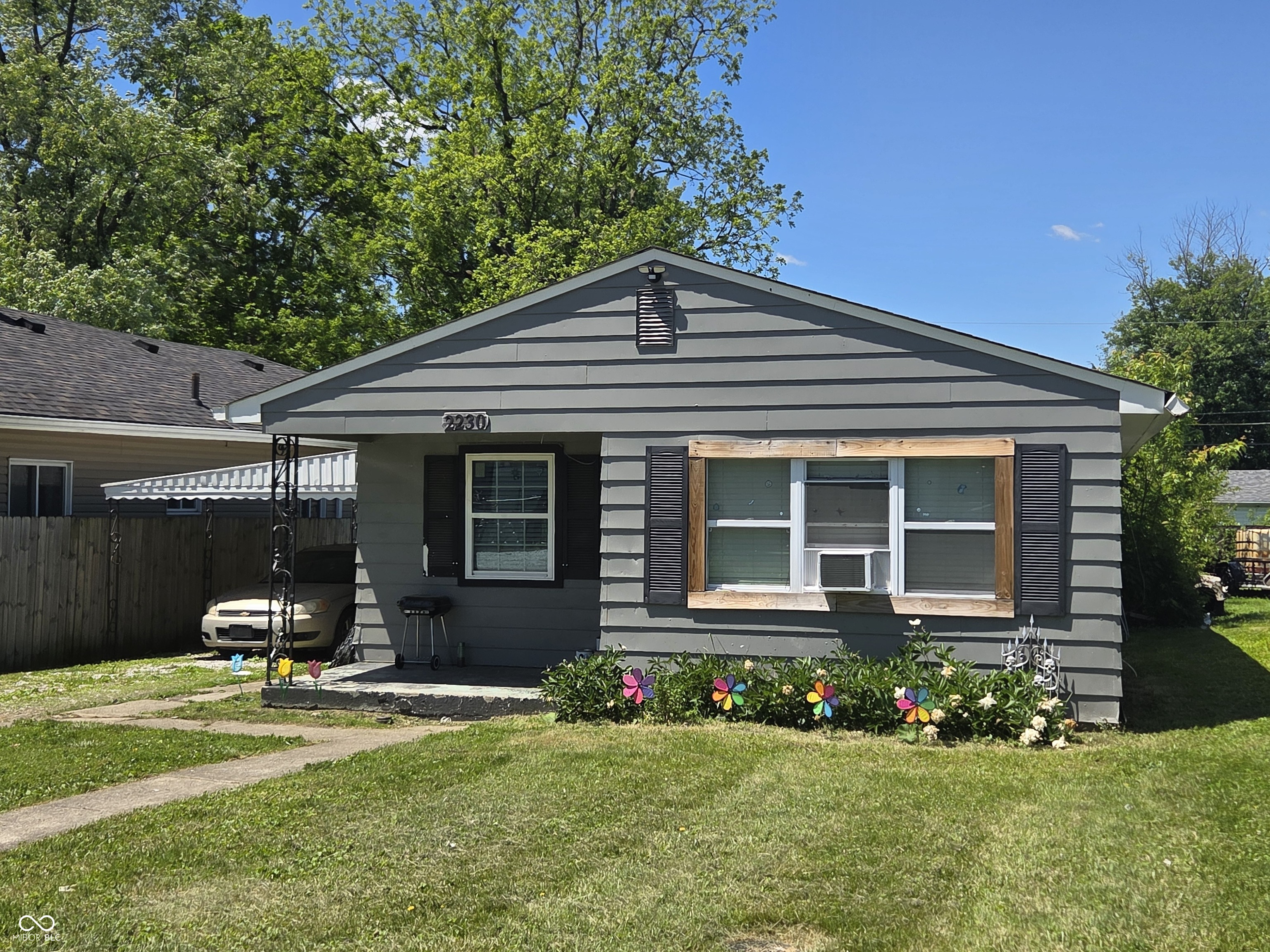 2230 N Bosart Avenue Indianapolis IN 46218