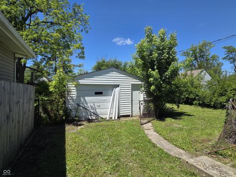 2230 N Bosart Avenue Indianapolis IN 46218