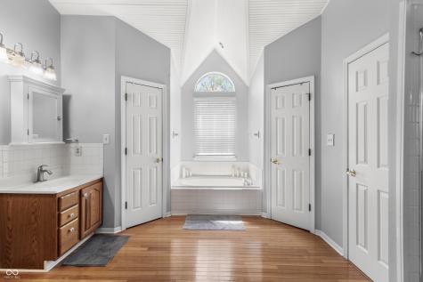 8754 Nora Woods Drive Indianapolis IN 46240