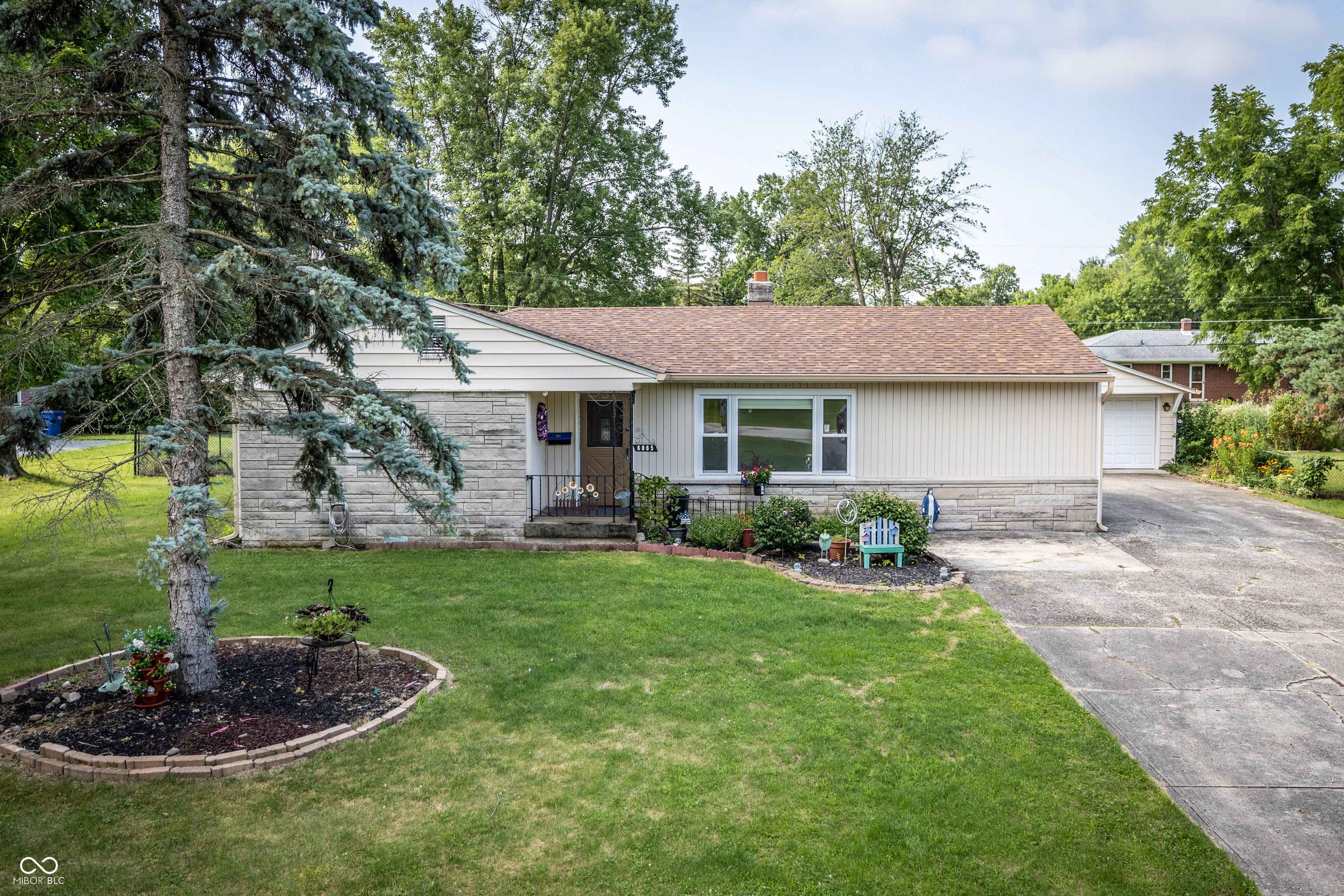 6865 Clemdale Avenue Indianapolis IN 46226