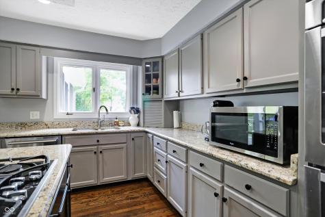 8305 Reef Court Indianapolis IN 46236