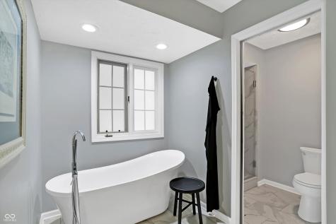 8305 Reef Court Indianapolis IN 46236