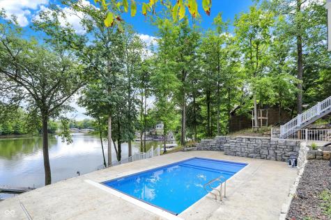 8305 Reef Court Indianapolis IN 46236