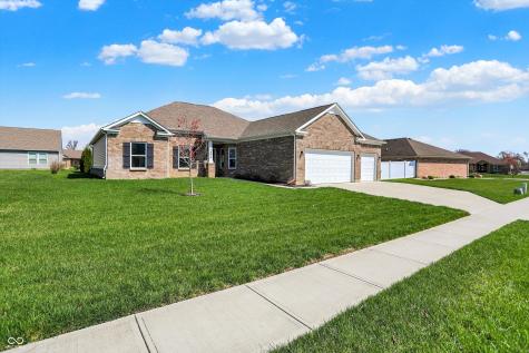 1896 Woodland Parks Drive Columbus IN 47201