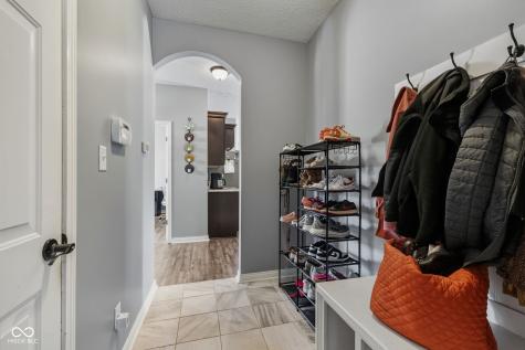 7158 Lakeland Trails Boulevard Indianapolis IN 46259