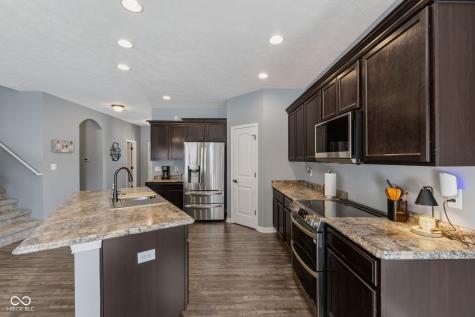 7158 Lakeland Trails Boulevard Indianapolis IN 46259