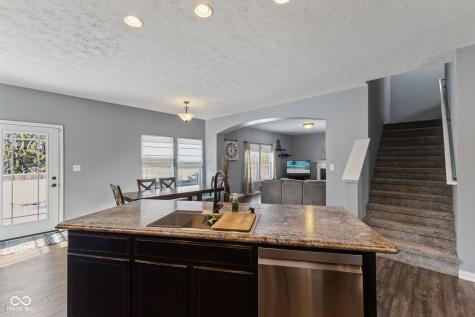 7158 Lakeland Trails Boulevard Indianapolis IN 46259