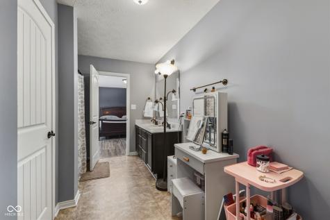 7158 Lakeland Trails Boulevard Indianapolis IN 46259