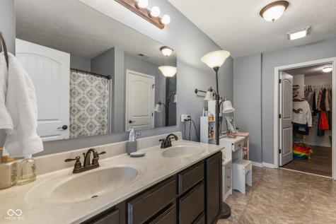 7158 Lakeland Trails Boulevard Indianapolis IN 46259