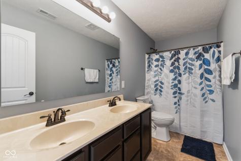 7158 Lakeland Trails Boulevard Indianapolis IN 46259