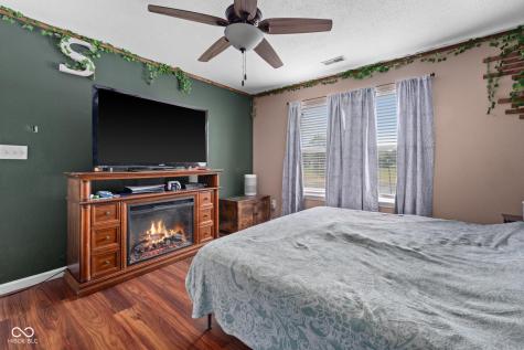 2369 Orchard Creek Drive Columbus IN 47201