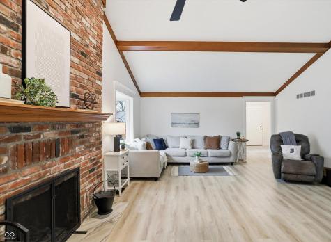 999 Shoreline Circle Cicero IN 46034