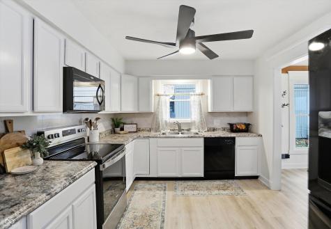 999 Shoreline Circle Cicero IN 46034