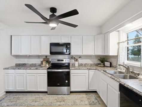 999 Shoreline Circle Cicero IN 46034