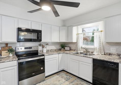 999 Shoreline Circle Cicero IN 46034