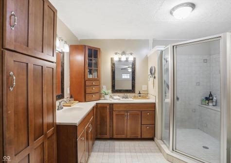 999 Shoreline Circle Cicero IN 46034