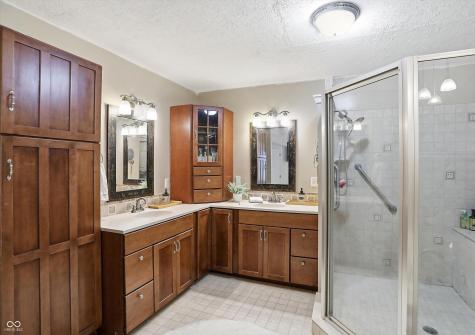 999 Shoreline Circle Cicero IN 46034