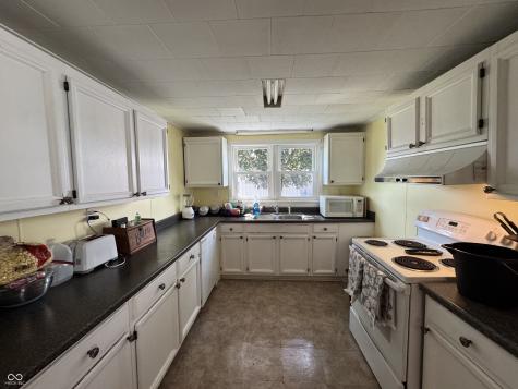 601 N Arthur Street Rushville IN 46173