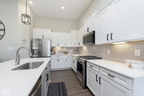 11584 Glen Ridge Circle Fishers IN 46037