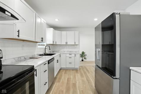 2715 S A Street Elwood IN 46036