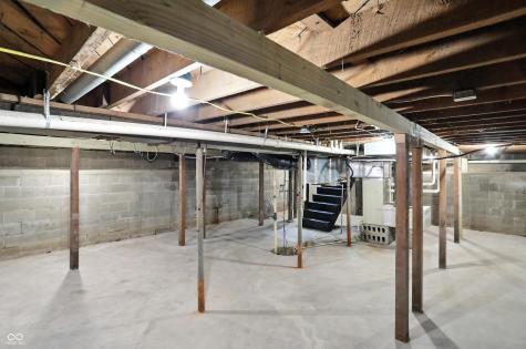 2715 S A Street Elwood IN 46036