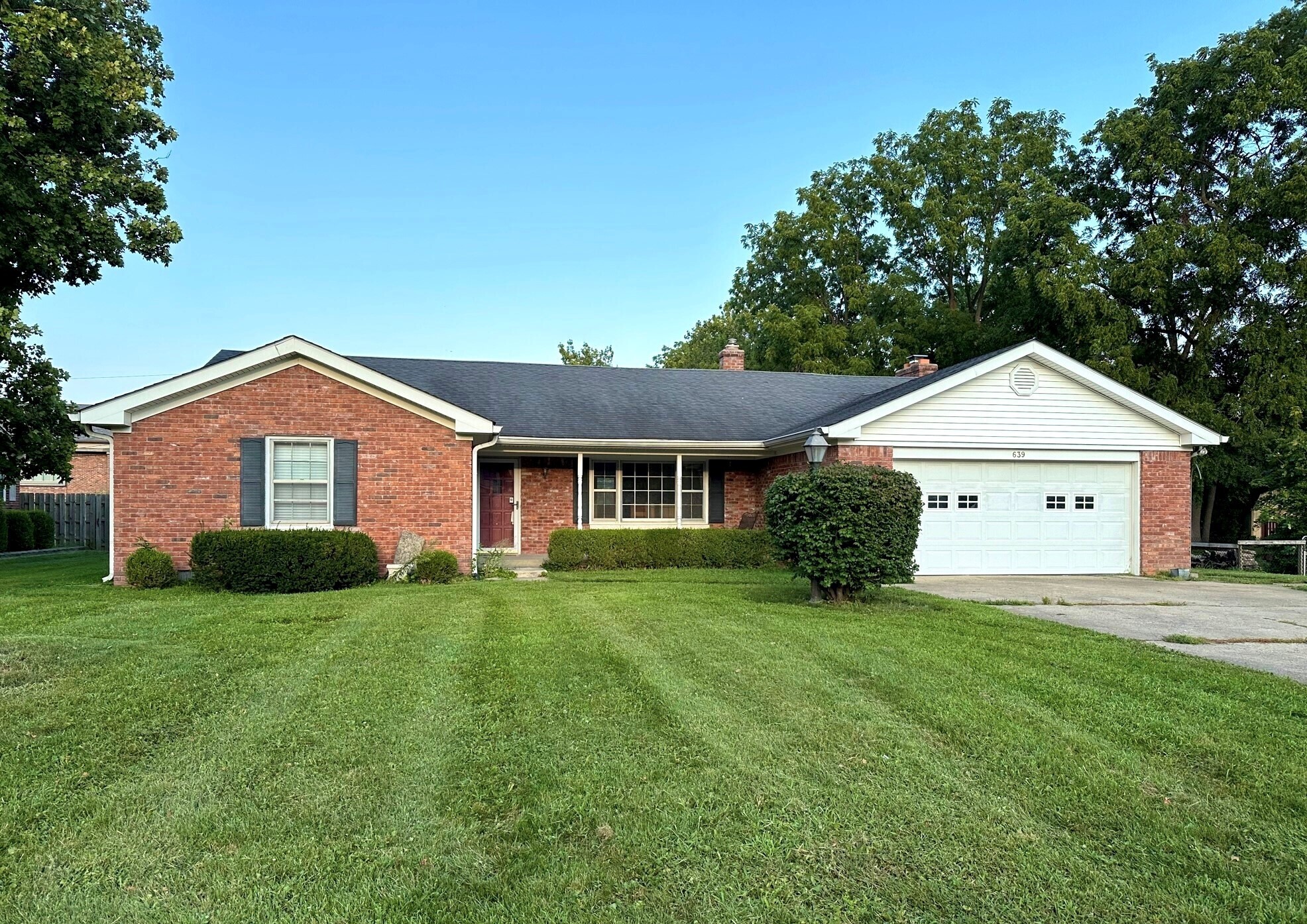 639 Radburn Drive Indianapolis IN 46214
