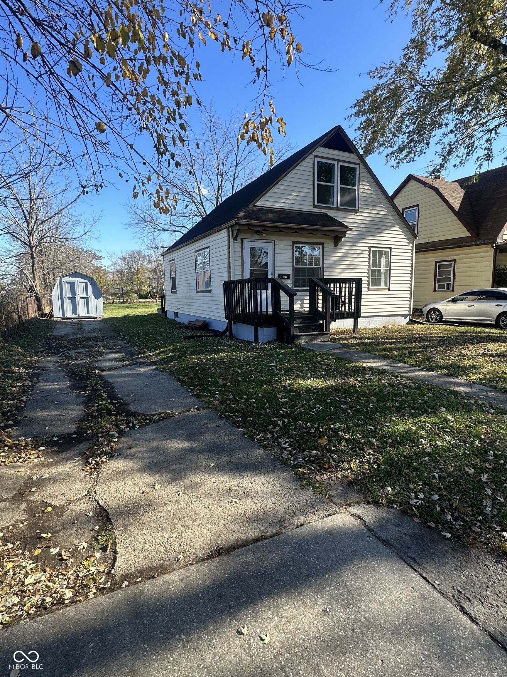 821 S Tremont Street Indianapolis IN 46221