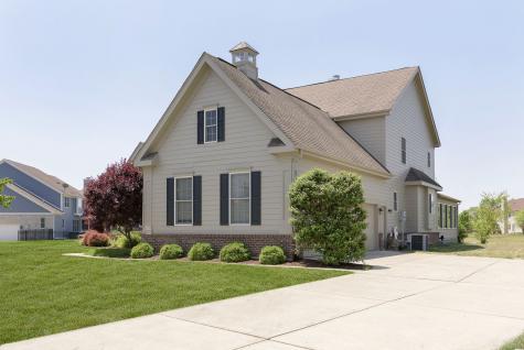 3838 Hearthstone Drive Zionsville IN 46077