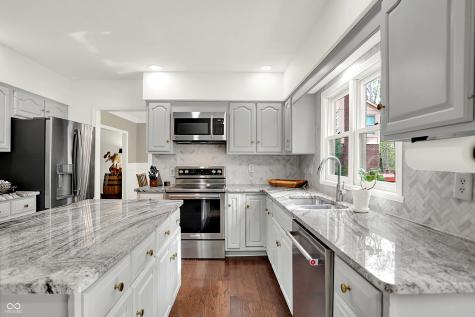 5187 Clear Lake Court Carmel IN 46033