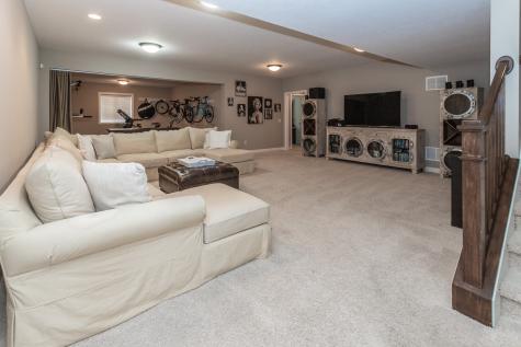 15276 Kampen Circle Carmel IN 46033