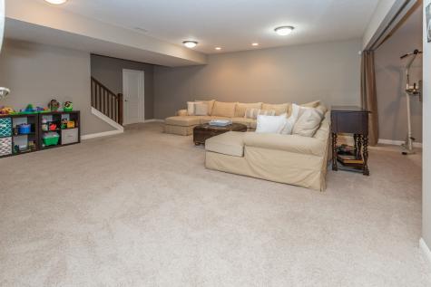 15276 Kampen Circle Carmel IN 46033
