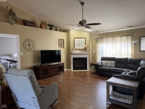 1174 Bumblebee Way Greenfield IN 46140