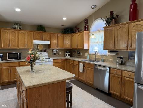 1174 Bumblebee Way Greenfield IN 46140