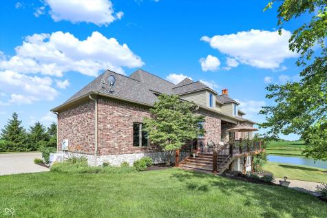 523 S 700 E Whitestown IN 46075