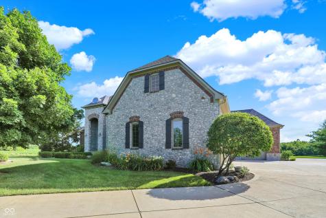 523 S 700 E Whitestown IN 46075