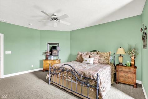 523 S 700 E Whitestown IN 46075