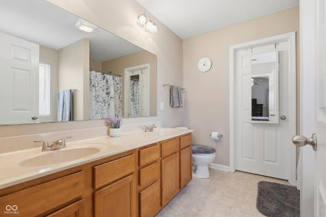 15460 Old Pond Circle Noblesville IN 46060