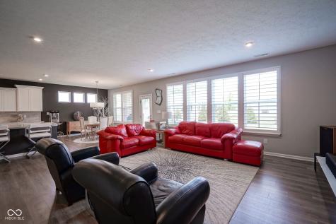 1274 Clairet Westfield IN 46074