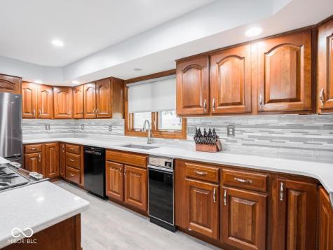 6994 E County Line Road Indianapolis IN 46237
