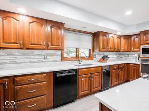6994 E County Line Road Indianapolis IN 46237
